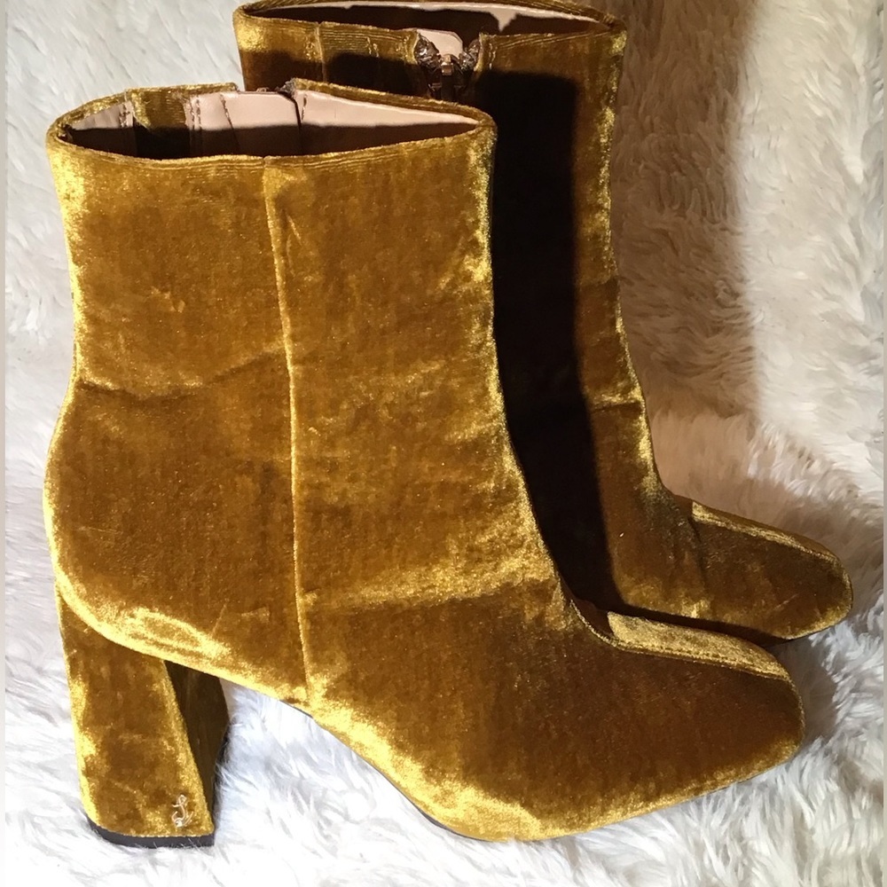 Sam Edelman Fawneomens velvet ankle boots size 6.5